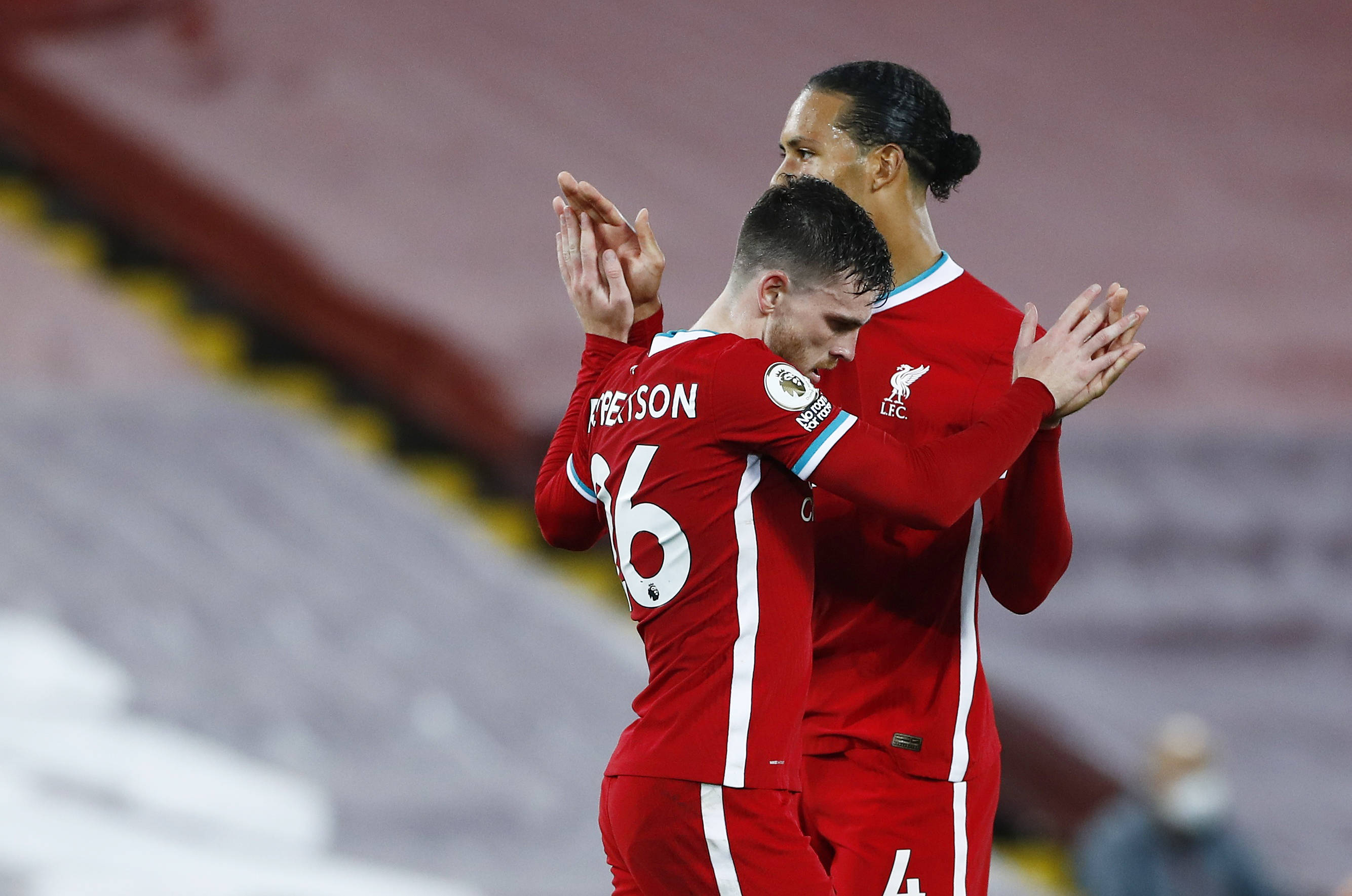 让人对他在 让人对他在